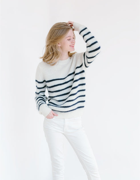 カシミアタッチニット