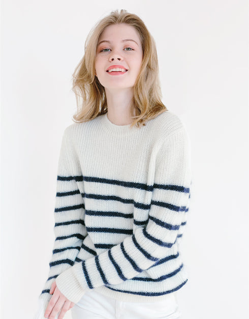 カシミアタッチニット