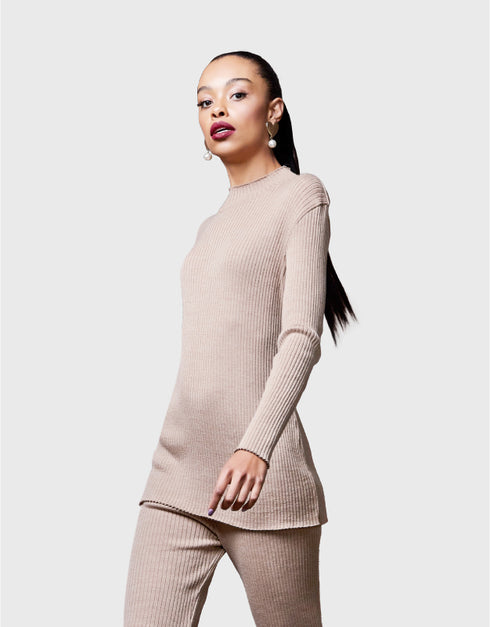 タートルネックセーター