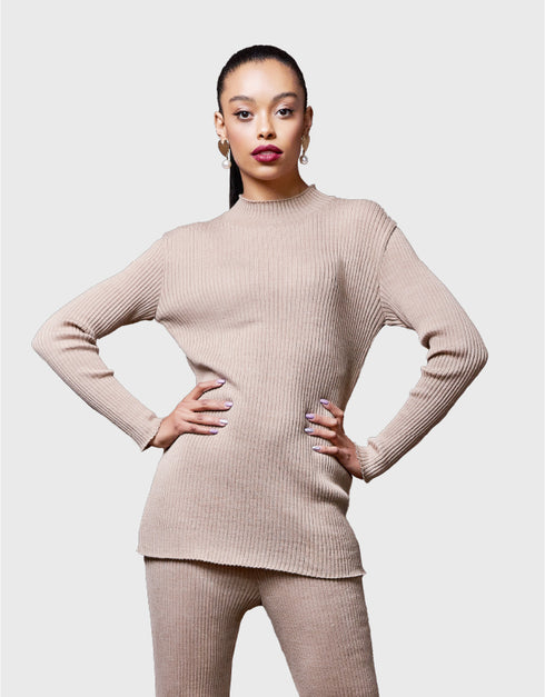 タートルネックセーター