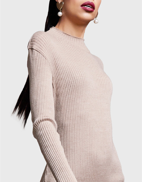 タートルネックセーター