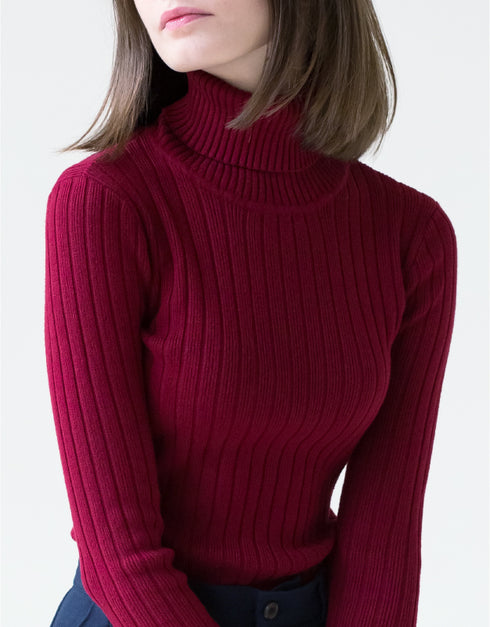 タートルネックセーター